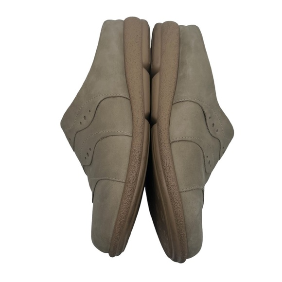 Dansko Leather Taupe Slip-On Mules Size 40 Women's - Picture 6 of 9